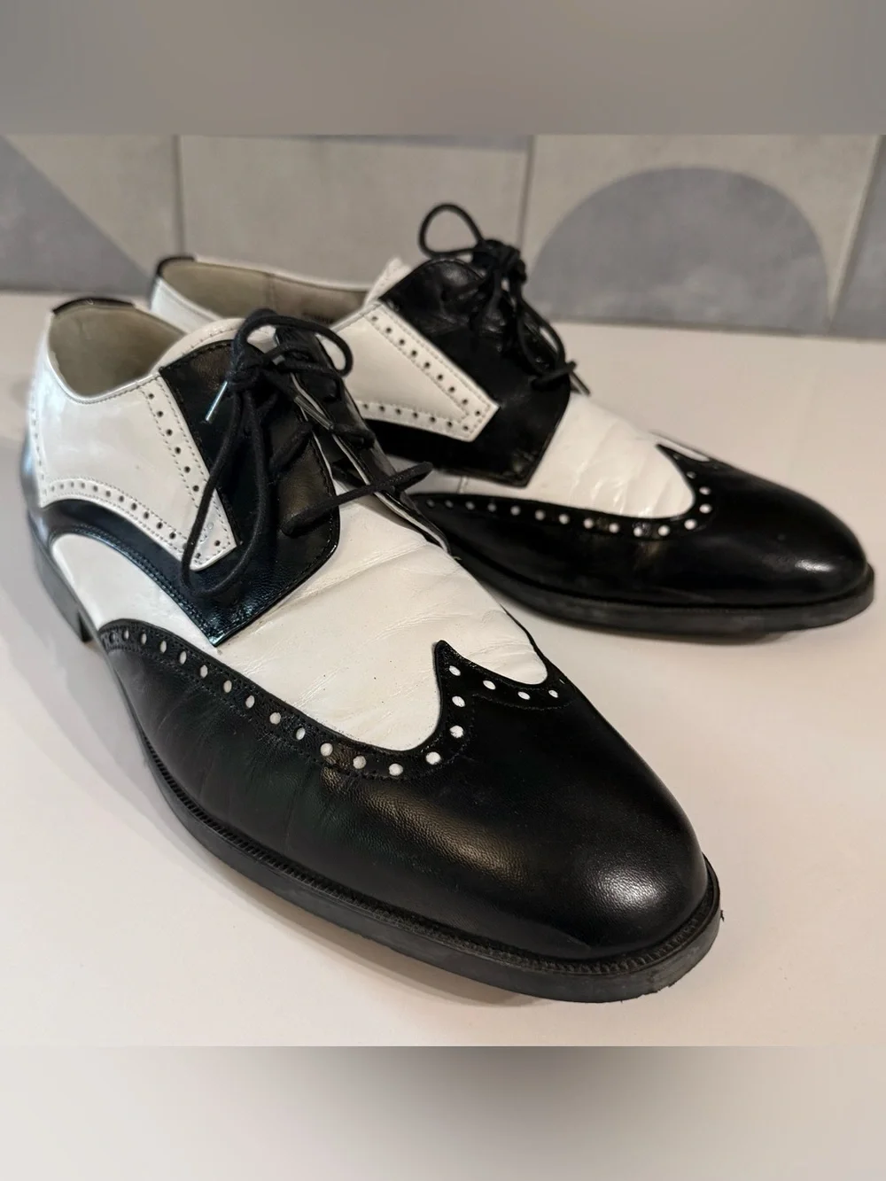 Stacy Adam's black & white wingtip oxford dress shoes- men's 9.5